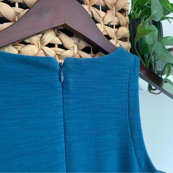 • [Madewell] Keynote Ponte Dress • - Picture 11 of 14